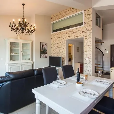 Viva La Vida Apartment *