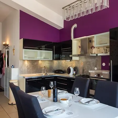 Viva La Vida Apartment *